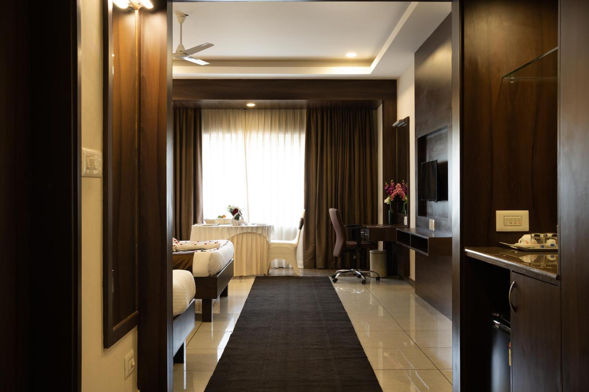 The King's Meadows Hotel Golhalli